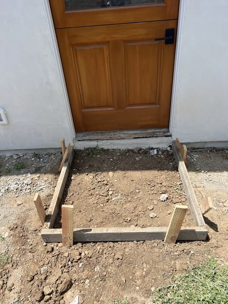 Affordable landscape design in Costa Mesa, CA by RG Landscape