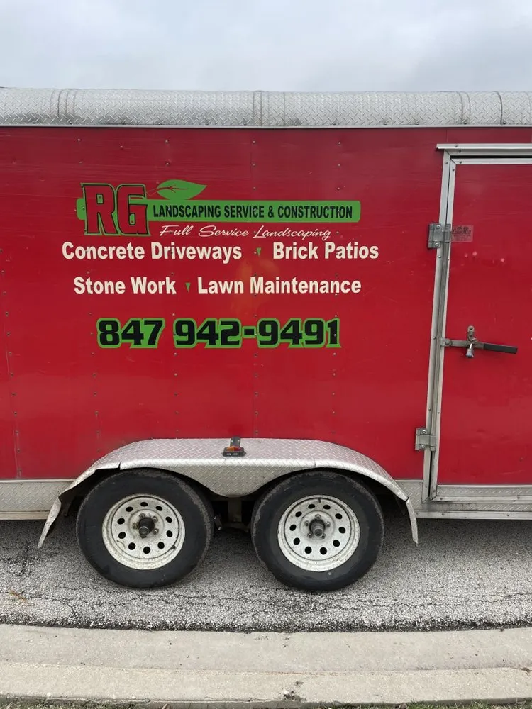 Custom outdoor landscaping in Mundelein, IL - RG Landscaping & Construction