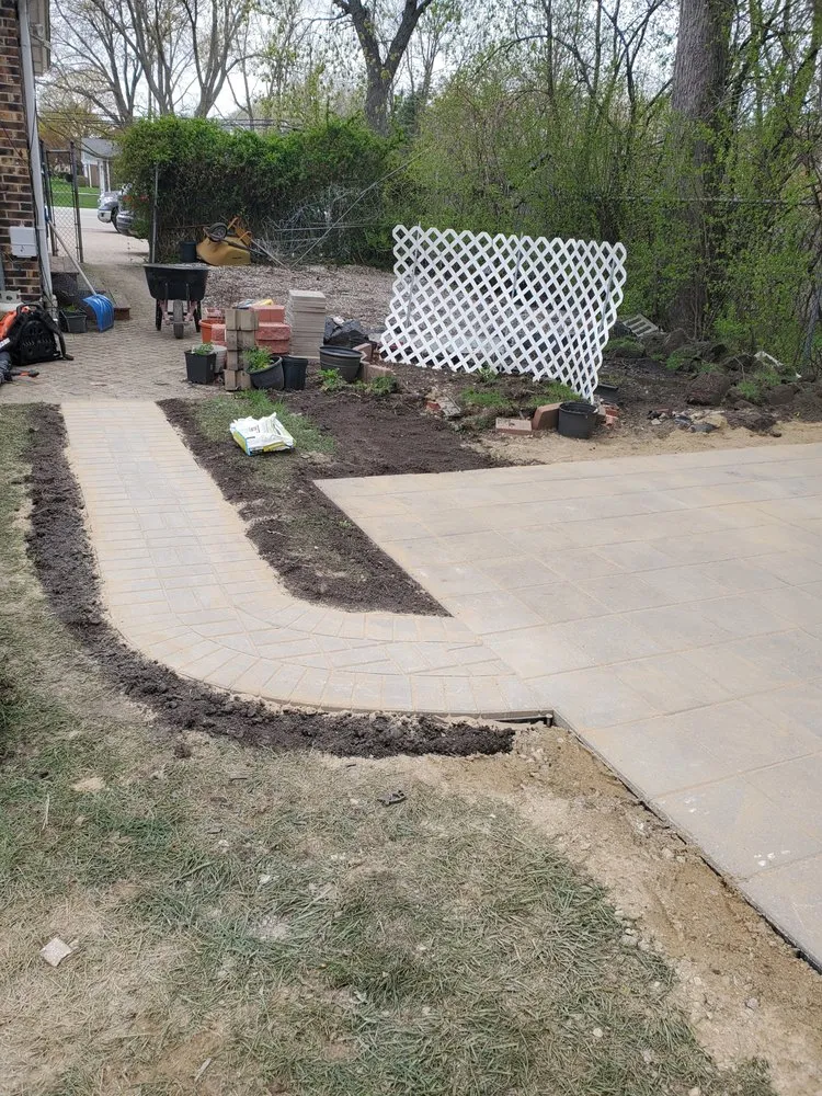 Professional residential landscaping with custom design in Des Plaines, IL by RG Landscaping & Patios Services