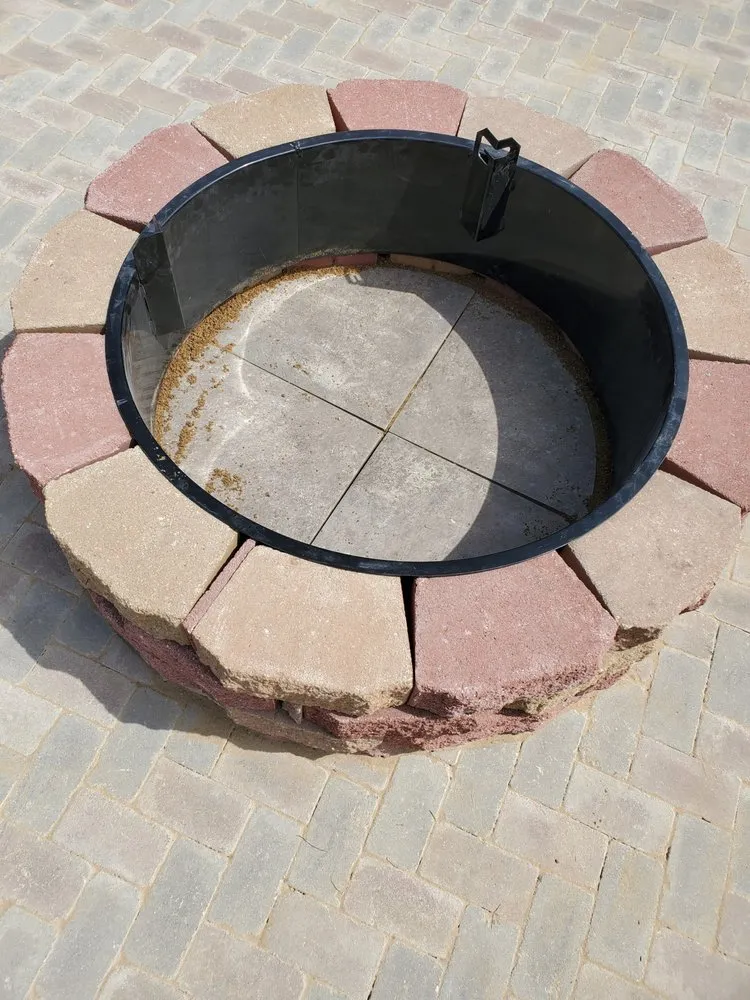 Custom yard cleanup service in Des Plaines, IL by RG Landscaping & Patios Services