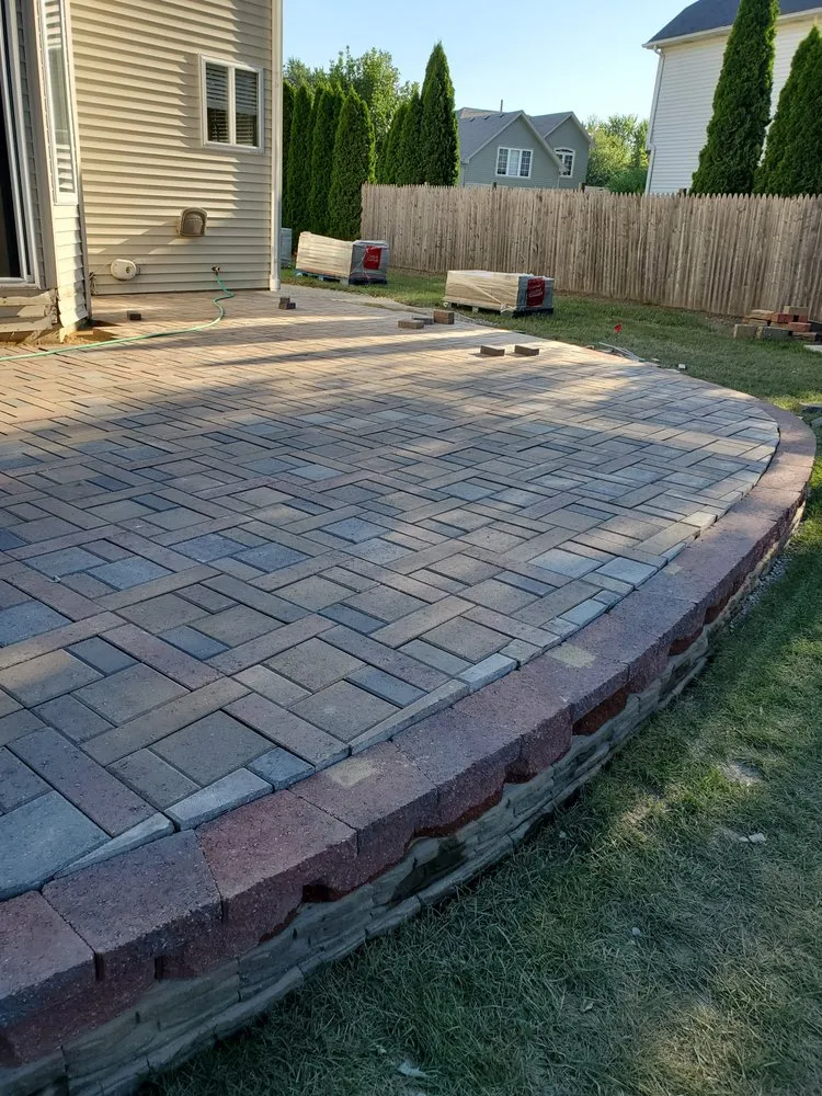 Expert lawn care service for homes across Des Plaines, IL - RG Landscaping & Patios Services