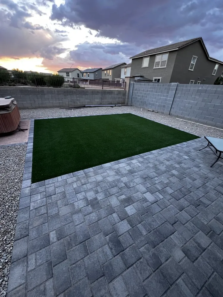 Expert yard maintenance for homes in Maricopa, AZ by R.G Landscaping