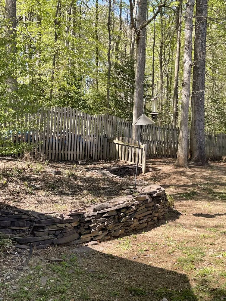 Expert yard maintenance experts serving Woodbridge, VA - RG Landscaping