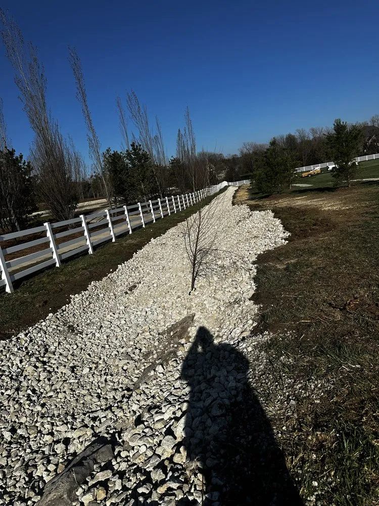 Affordable lawn mowing service for beautiful yards across Kansas City, KS - R&G Lawn & Landscape