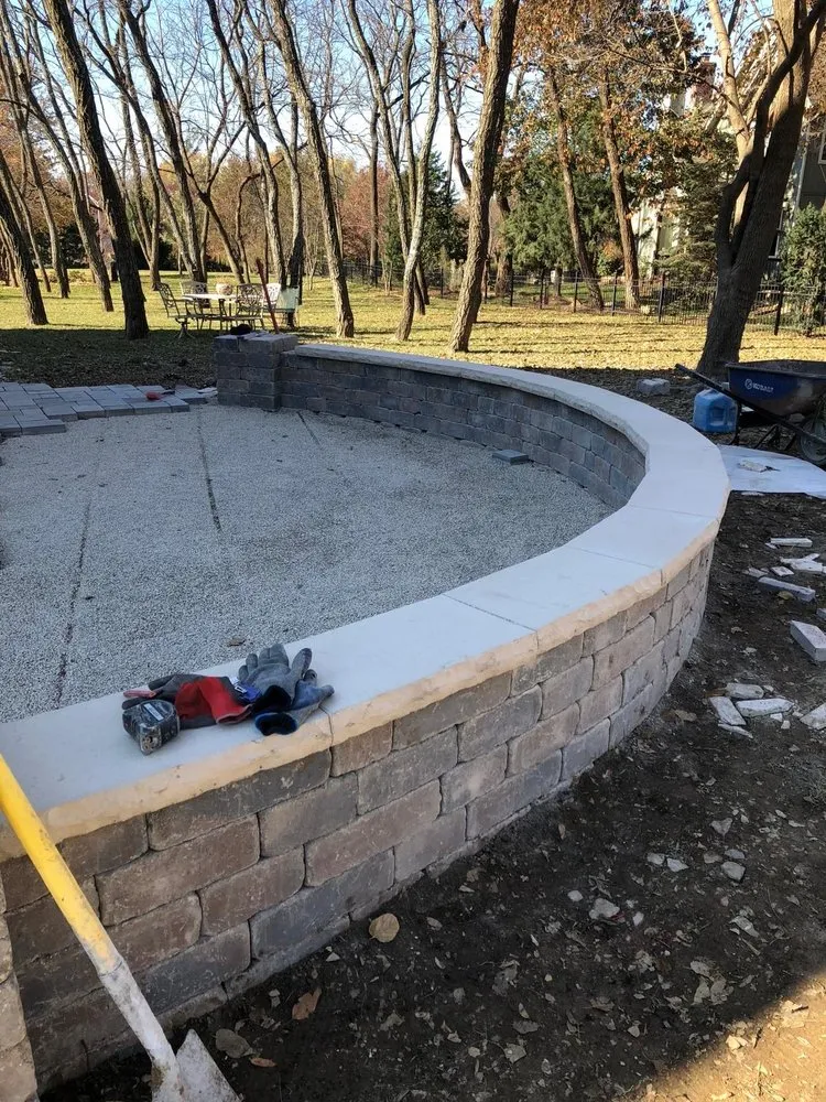 Top-rated residential landscaping in Kansas City, KS by R&G Lawn & Landscape