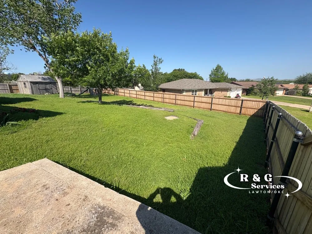 Custom lawn mowing service for beautiful yards in Lawton, OK by R&G
