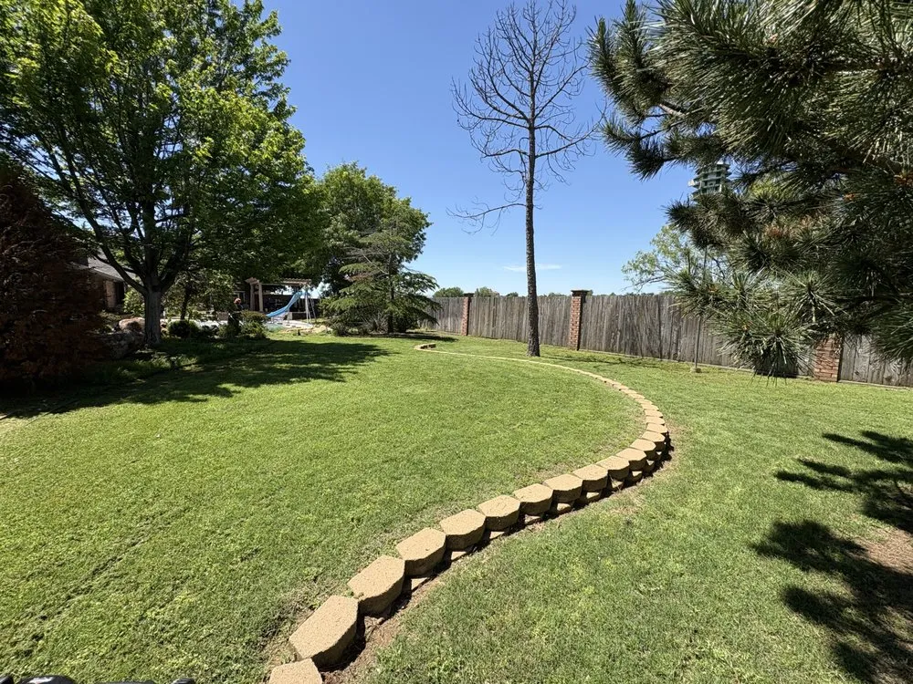 Professional landscaping services in Lawton, OK by R&G