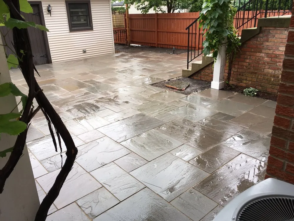 Affordable outdoor landscaping experts serving Chicago, IL - RG Patios Landscaping