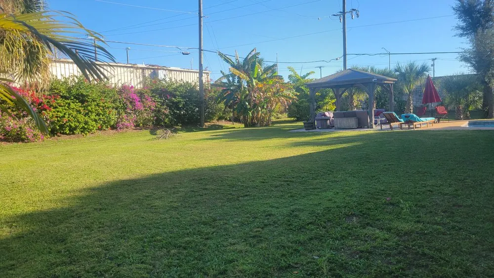 Top-rated yard maintenance near you across Sarasota, FL - RG7 Lawn Service