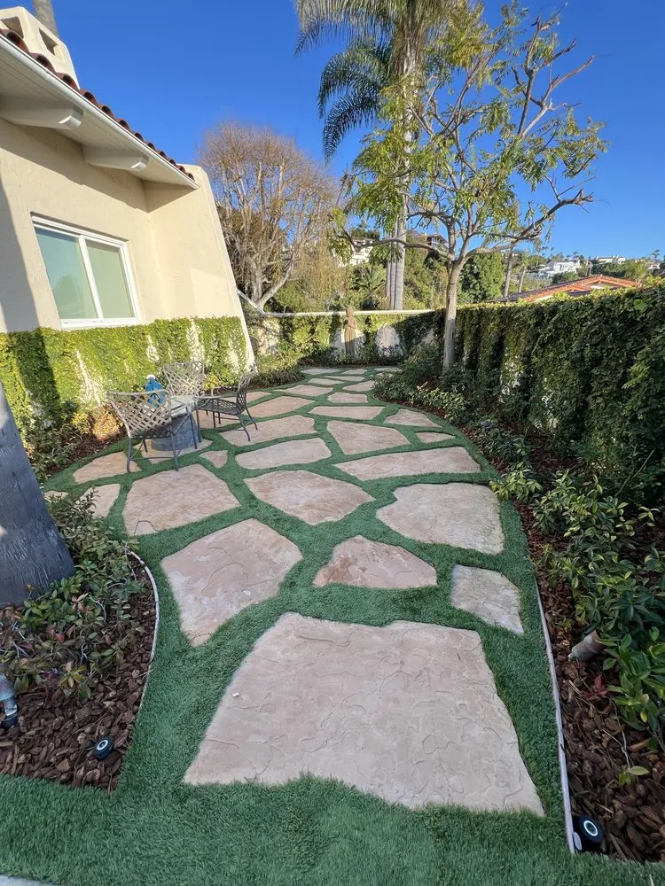 Trusted lawn mowing service for year-round maintenance across Los Angeles, CA - RGL Landscaping Services