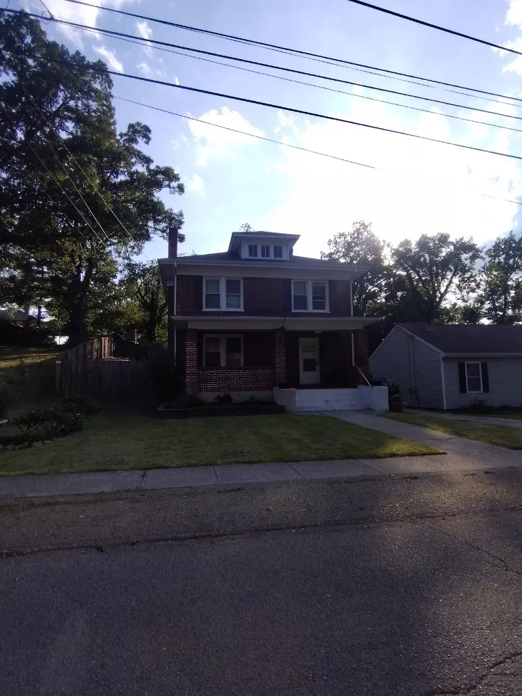 Affordable yard maintenance in Roanoke, VA by RGMs Lawn Care