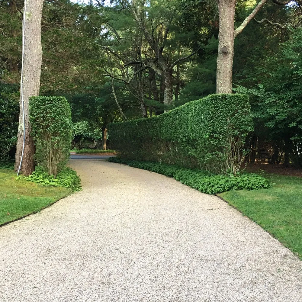 Expert yard maintenance for residential properties in East Hampton, NY by RGR GARDEN SERVICES.