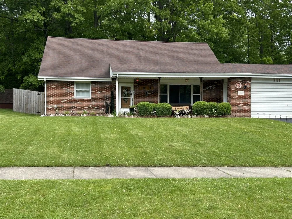 Custom lawn mowing service in Hartford, MI by RGS Lawn Care