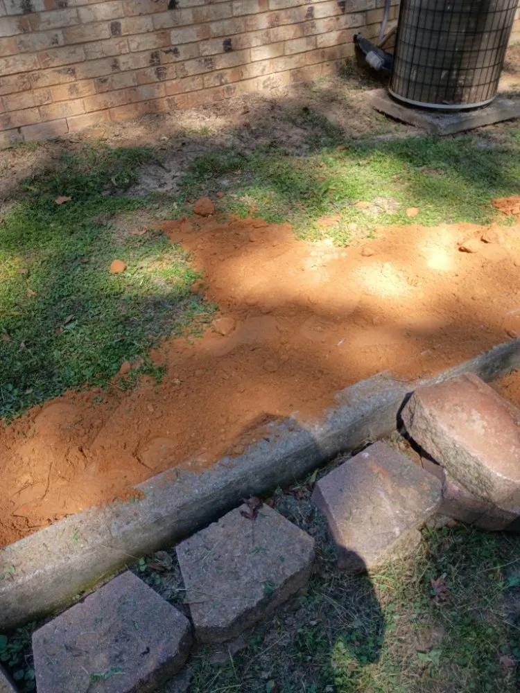 Professional lawn care service experts serving Tyler, TX - R&H Landscaping and Construction