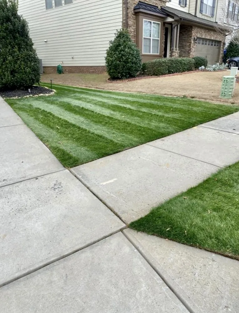 Trusted garden landscaping with custom design in Jonesboro, AR by Rhino Lawn Maintenance