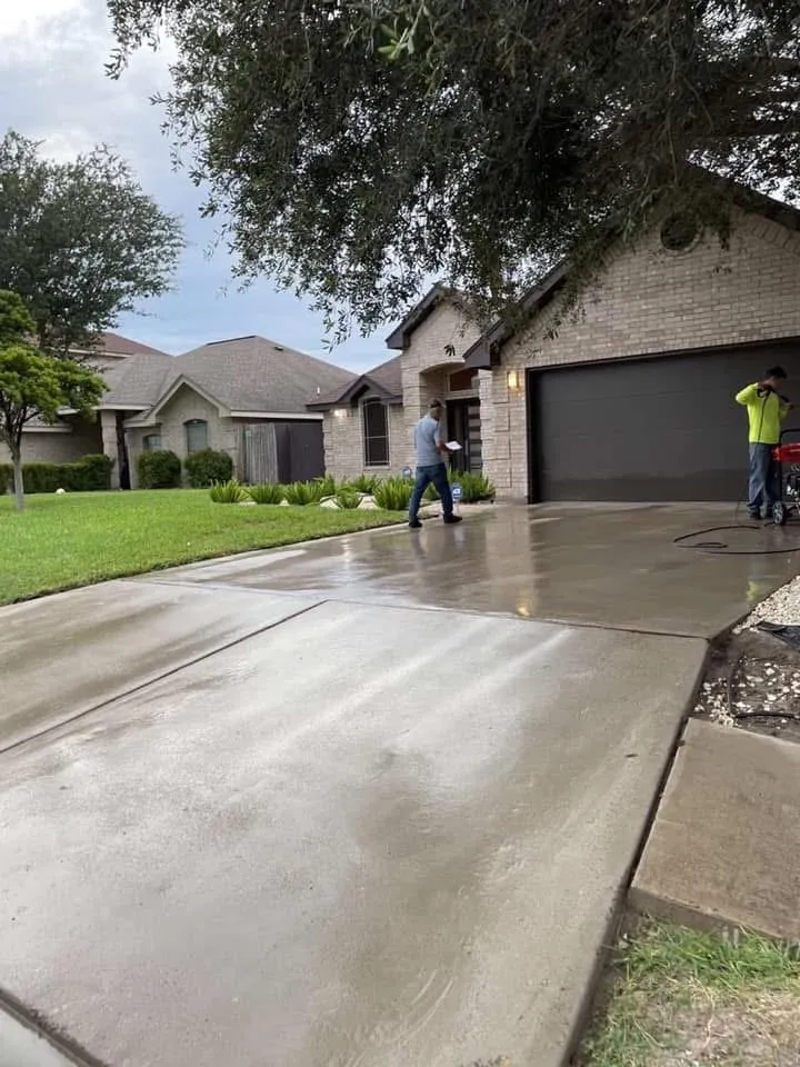 Custom yard maintenance near you across Edinburg, TX - Rhino Power