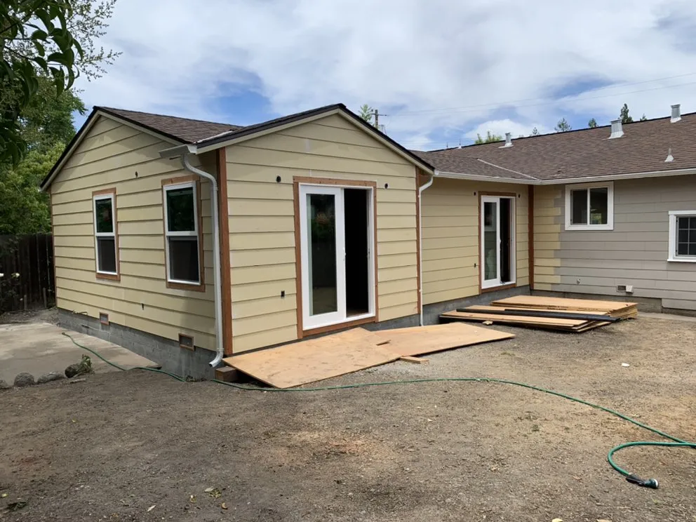 Affordable yard maintenance experts serving Redwood City, CA - Rhino's Construction