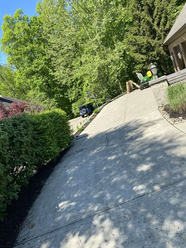 Affordable yard cleanup service in Liberty Township, OH - Rhinos Landscaping