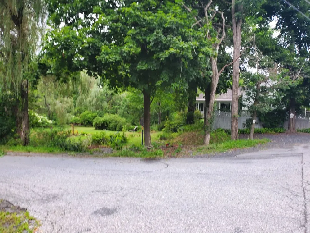 Top-rated lawn care service in Staatsburg, NY by Rhino's Outdoor Services