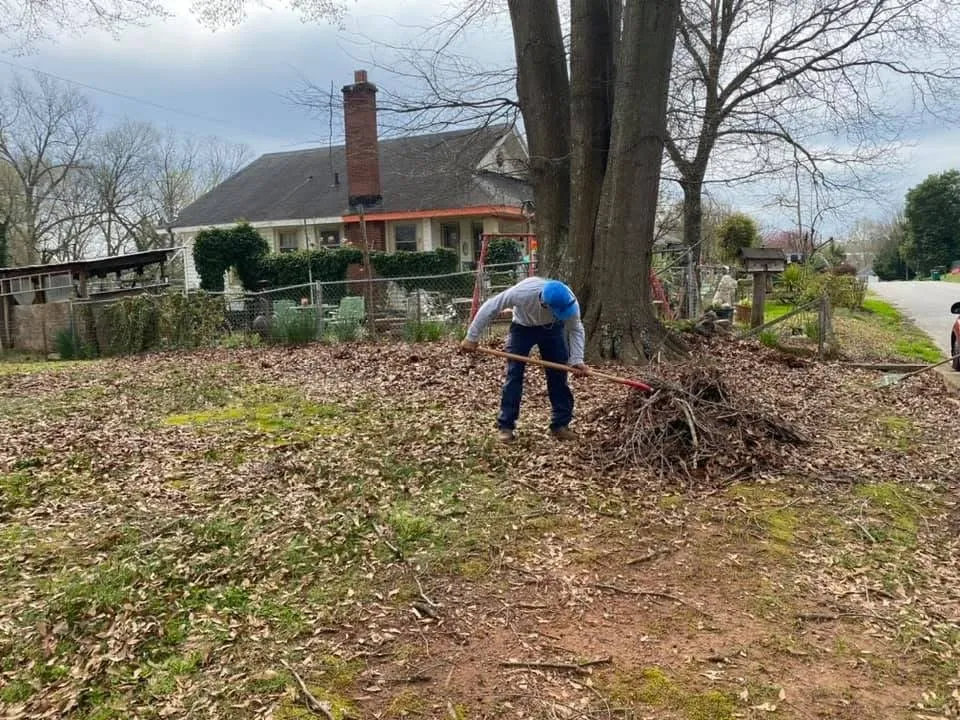 Local yard maintenance near you in Rolla, MO by Rhinoz Lawncare & Landscaping