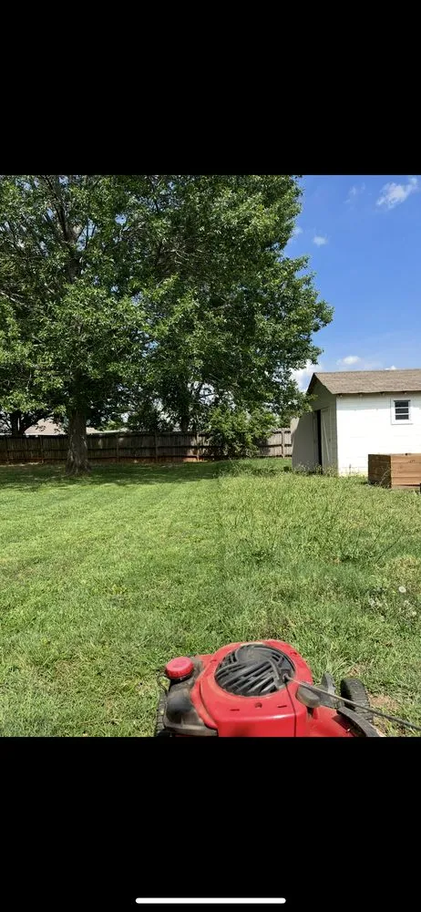 Expert landscaping services in Kathleen, GA - Rhoades Lawn Care