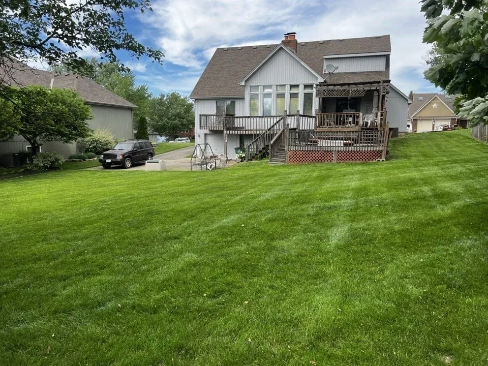 Local residential landscaping in Lee's Summit, MO by Rhyno Fix