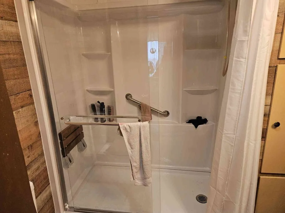 Custom yard cleanup service in Fort Wayne, IN by Ria Construction