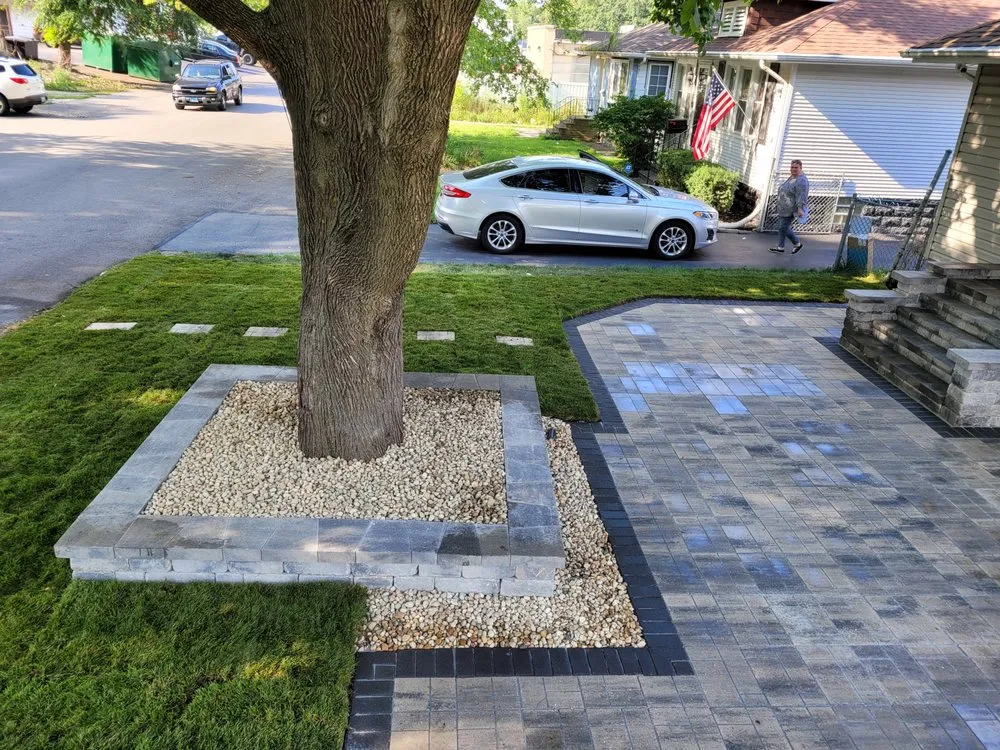 Expert yard maintenance experts serving Crest Hill, IL - Ricardo Quiroz Landscaping