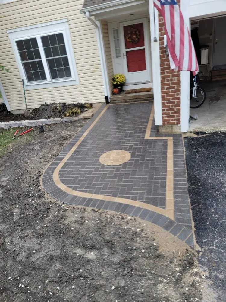 Custom landscape design in Crest Hill, IL - Ricardo Quiroz Landscaping