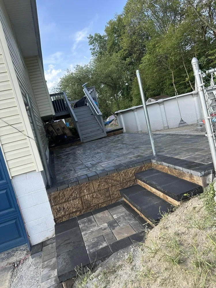 Local outdoor landscaping experts serving Poughkeepsie, NY - Ricardo’s Lawn & Landscaping