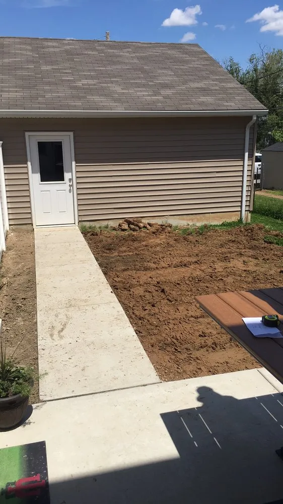 Affordable yard maintenance in St. Louis, MO - Ricardo´s Outdoor Pros