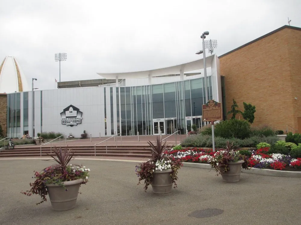 Affordable yard cleanup service near you across Canton, OH - Rice's