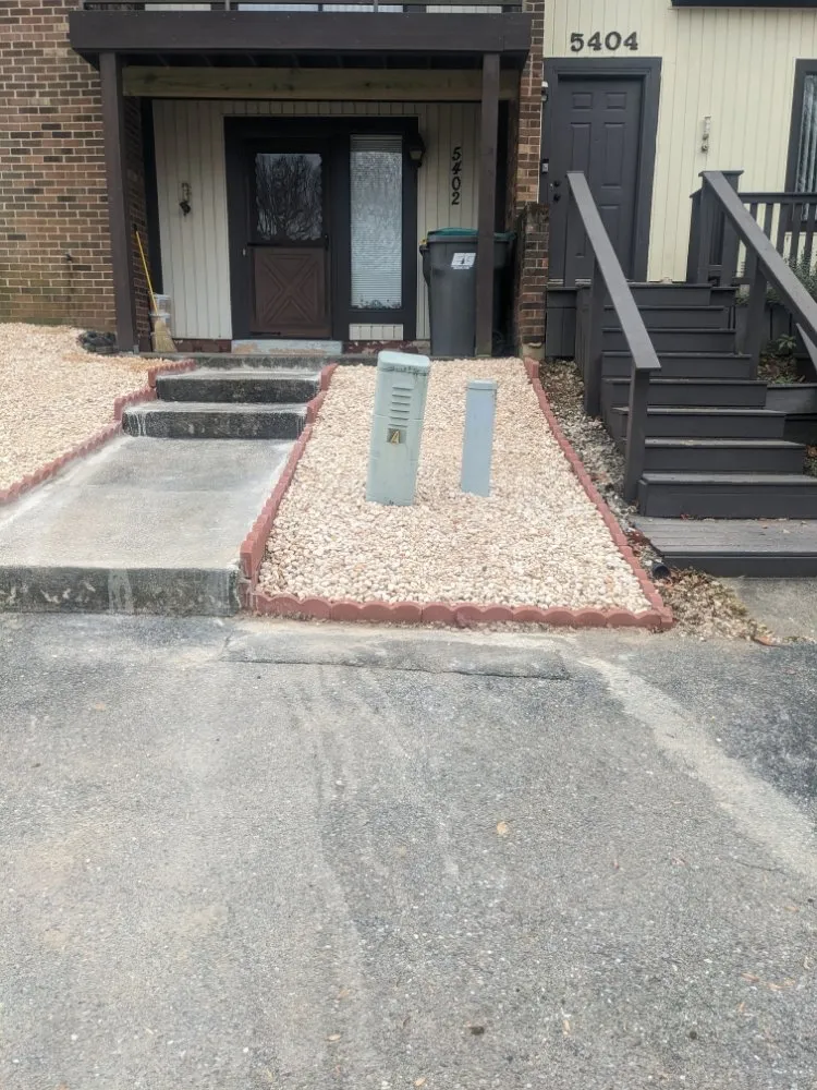 Expert landscaping services in Newark, DE - Rich Be Services