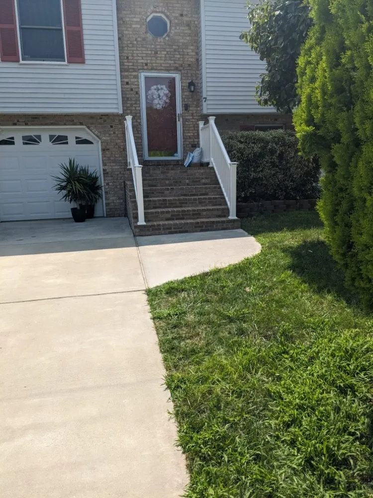 Trusted lawn mowing service in Newark, DE by Rich Be Services