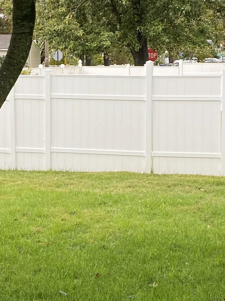 Reliable yard cleanup service experts serving Jackson Township, NJ - Rich Green Lawns