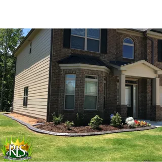 Expert yard maintenance experts serving Fairburn, GA - Rich Lawn Services