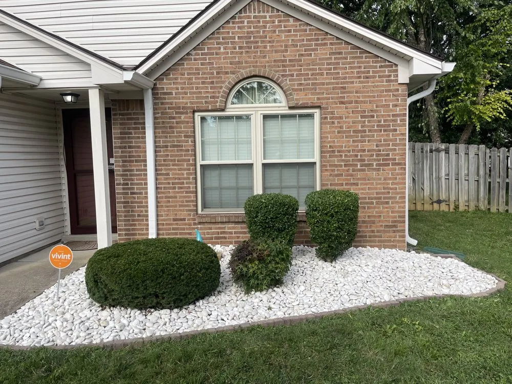 Custom landscape design in Lexington, KY by Rich Leaf Yard Cleaning and Landscaping