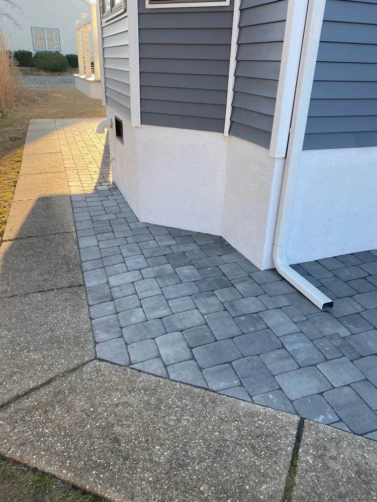 Affordable yard maintenance in Cape May, NJ by Rich Pavese Landscaping