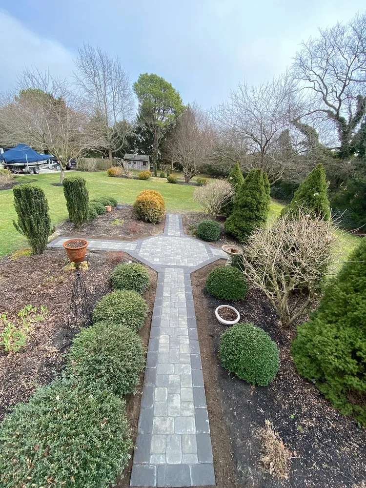 Expert yard cleanup service for homes in Cape May, NJ by Rich Pavese Landscaping
