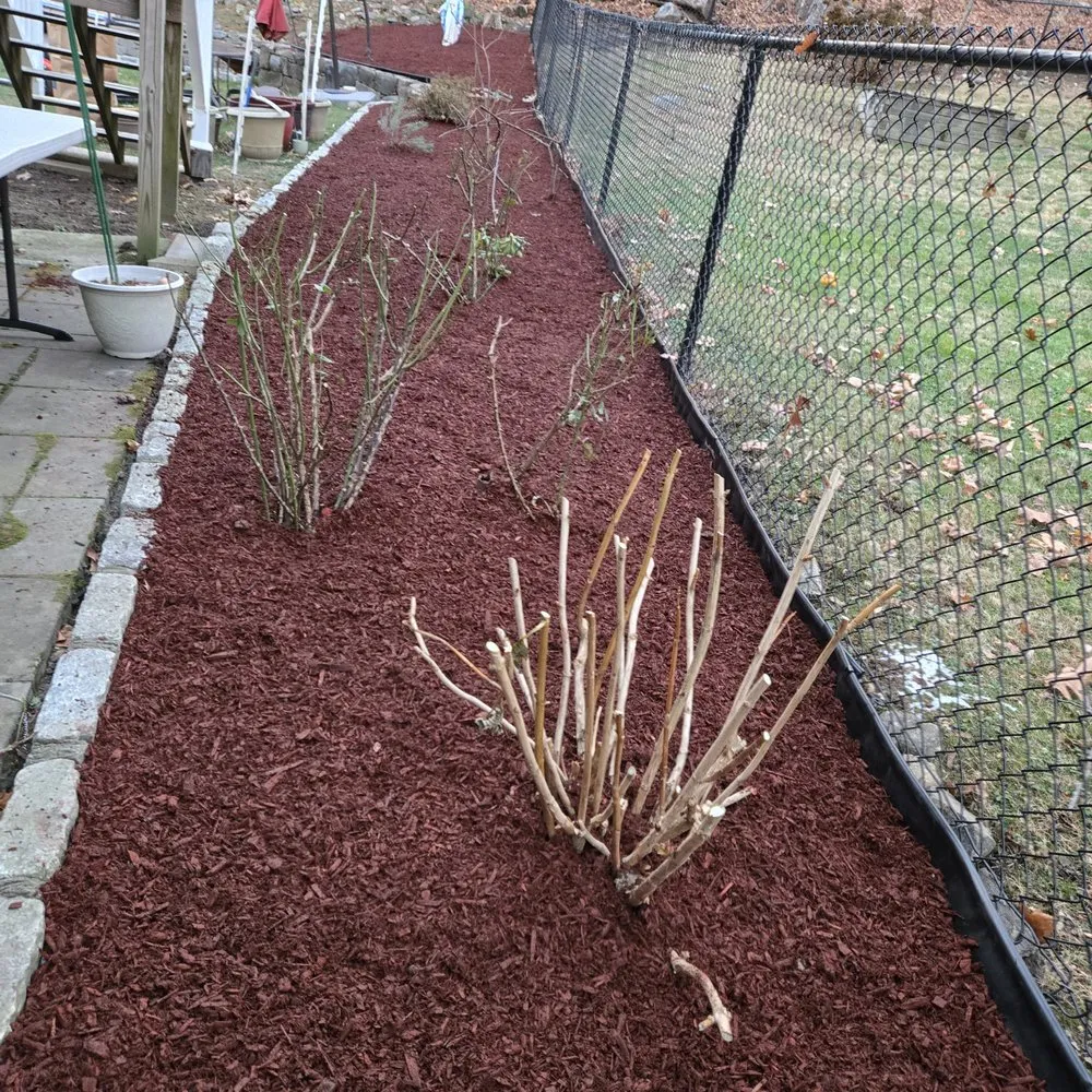 Custom residential landscaping for residential properties in Yonkers, NY by Richard A&M Landscaping