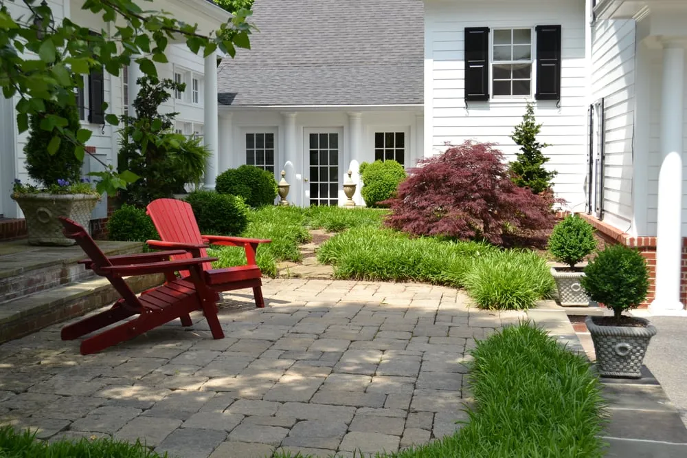 Affordable landscaping services for residential properties in Bethesda, MD by Richard Landscaping