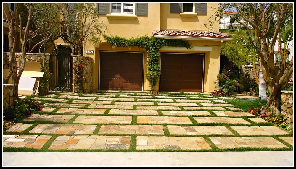 Professional outdoor landscaping in Santa Ana, CA - Richards Custom Living