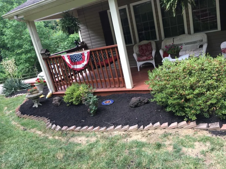 Custom lawn care service for outdoor upgrades across Shelbyville, KY - Richards Family Lawn Care