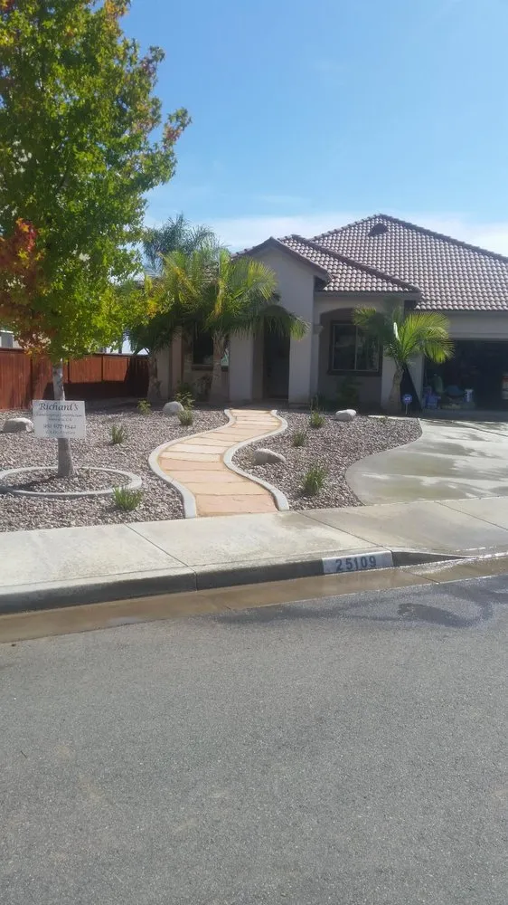 Custom lawn mowing service experts serving Murrieta, CA - Richard's landscape construction