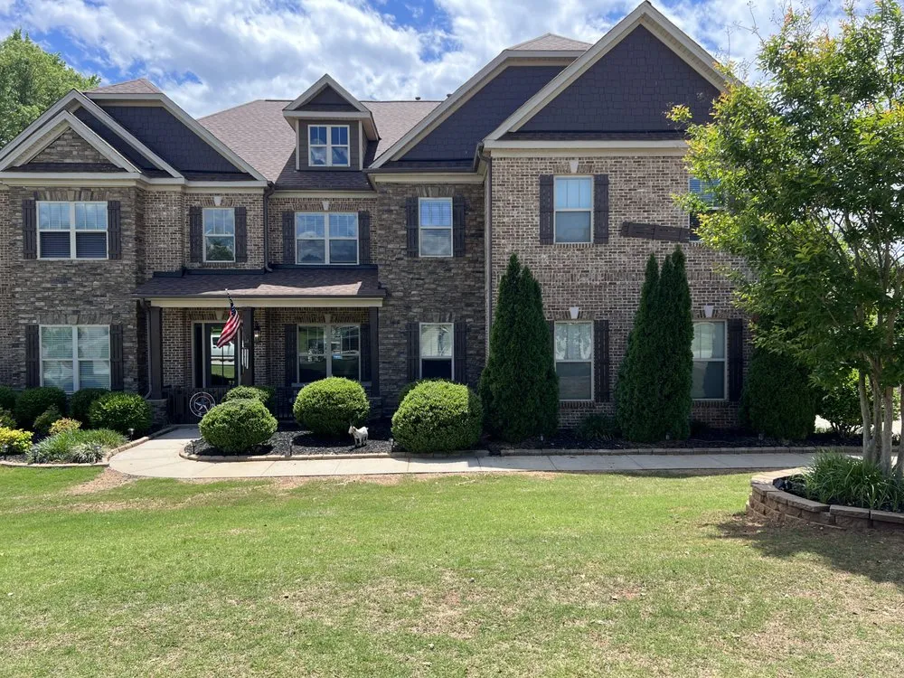 Local lawn mowing service in Inman, SC - Richards Landscaping and Concept