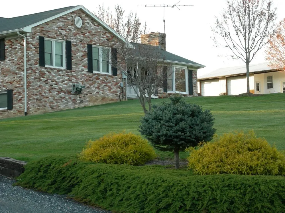 Top-rated residential landscaping in Daleville, VA by Richards Landscaping