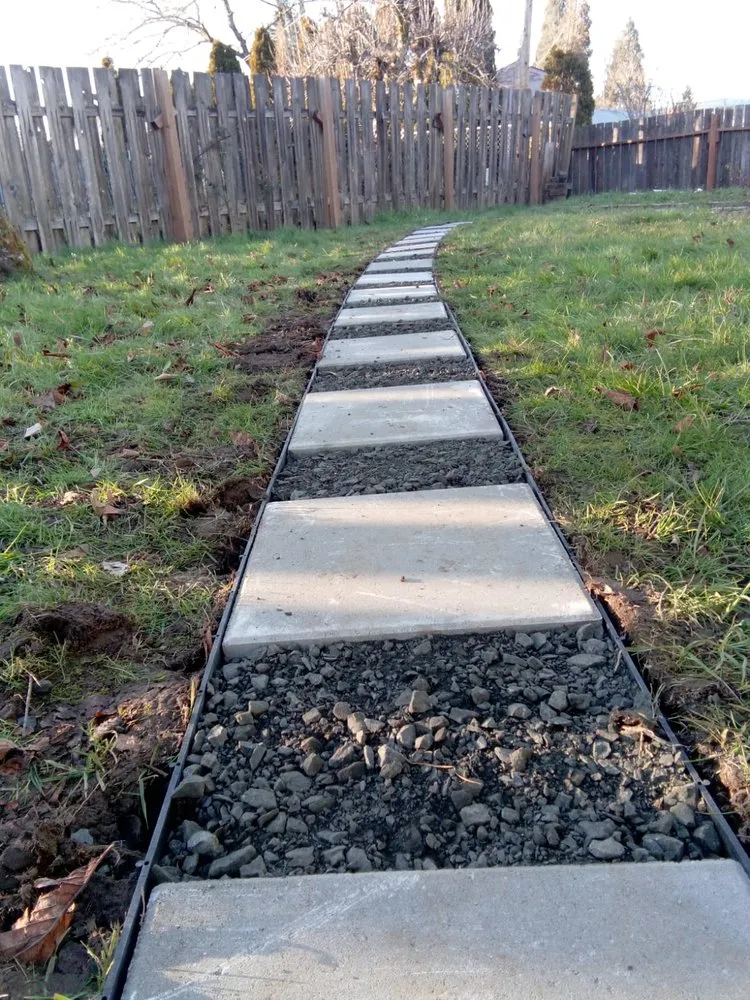 Top-rated yard maintenance for residential properties in albany, OR by Richard's Landscaping Maintenance