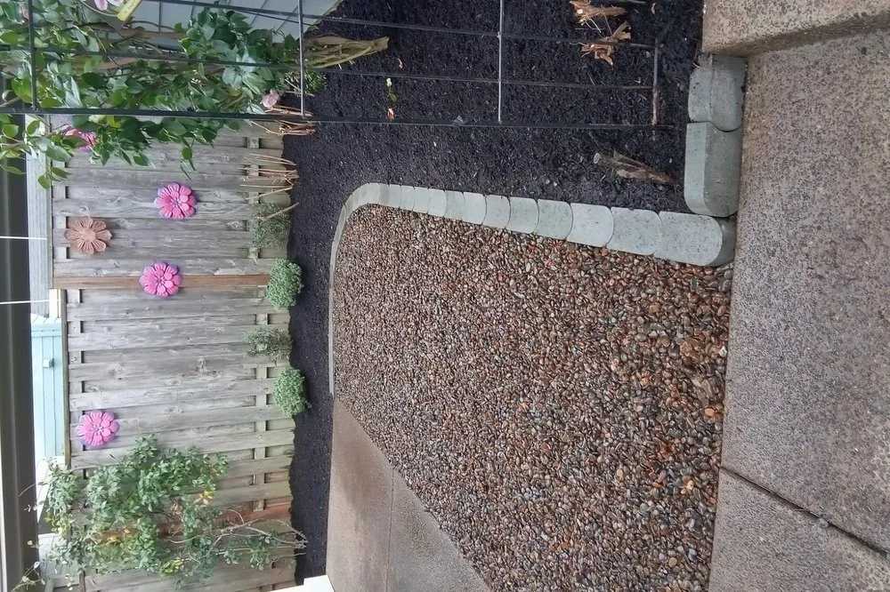 Professional yard cleanup service near you across albany, OR - Richard's Landscaping Maintenance