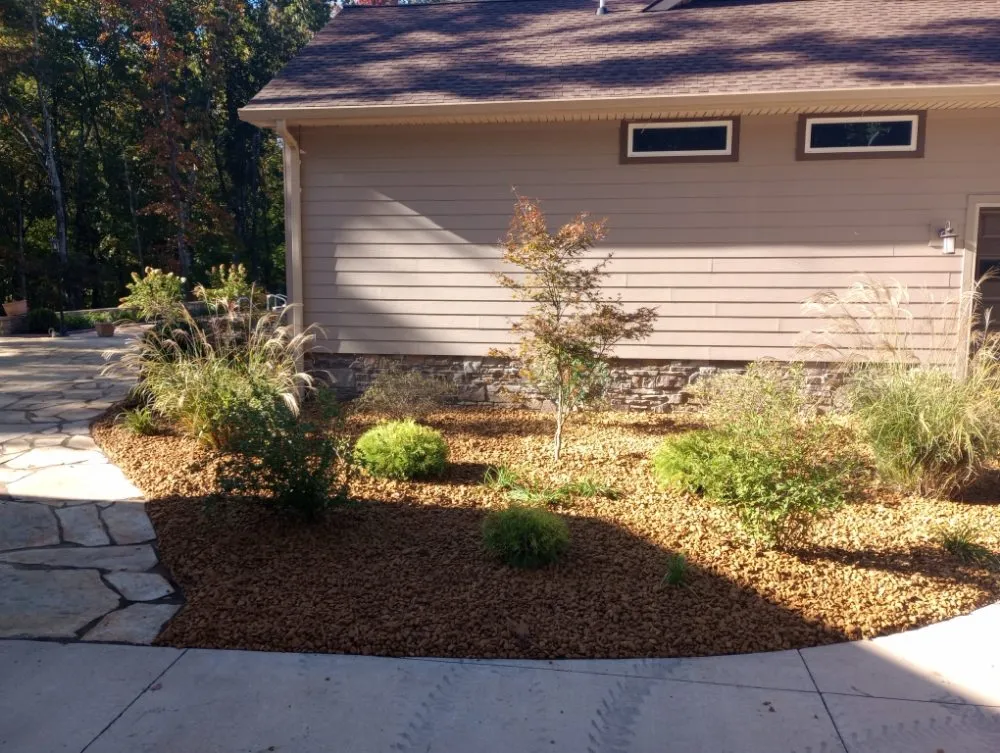 Local residential landscaping for beautiful yards in Paris, TN by Richards Landscaping