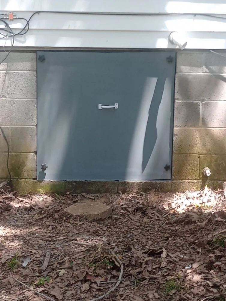 Professional yard maintenance experts serving Paris, TN - Richards Landscaping